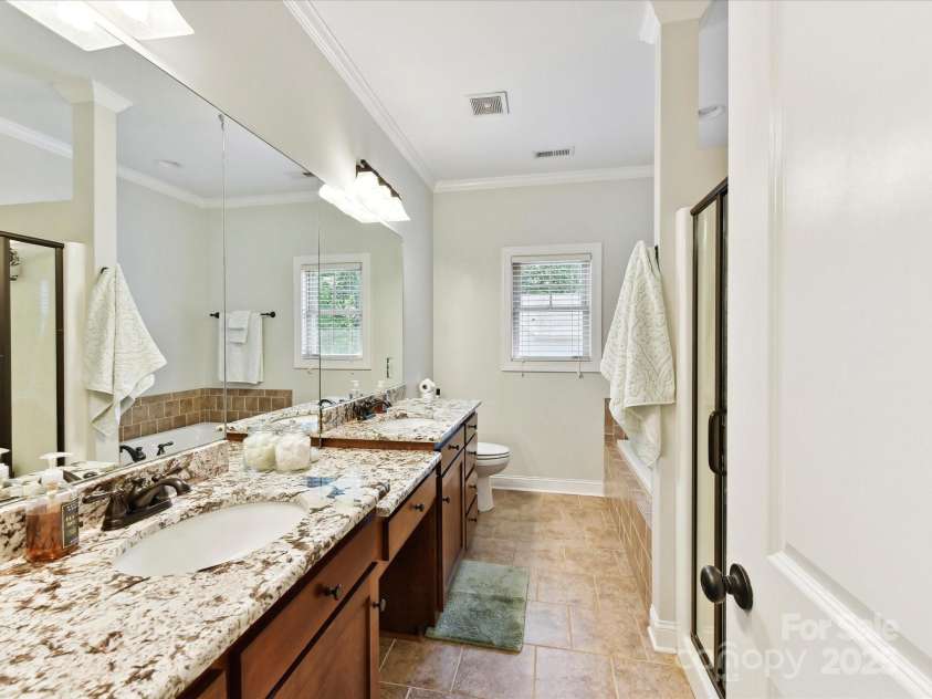 3801 Creek Ridge Drive, Denver, NC 28037.  MLS# CAR4258804, YatesRealty ID 25922. Primary Bath features dual, granite vanity, jetted, garden tub, separate shower & tile floors!