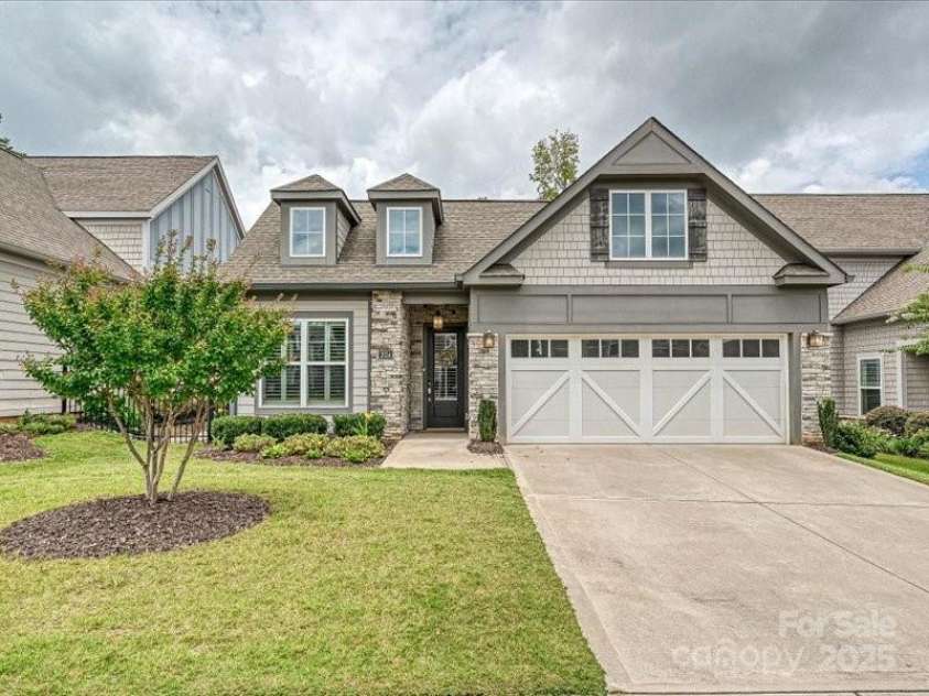2034 Laney Pond Road, Matthews, NC 28104.  MLS# CAR4277019, YatesRealty ID 25923. 