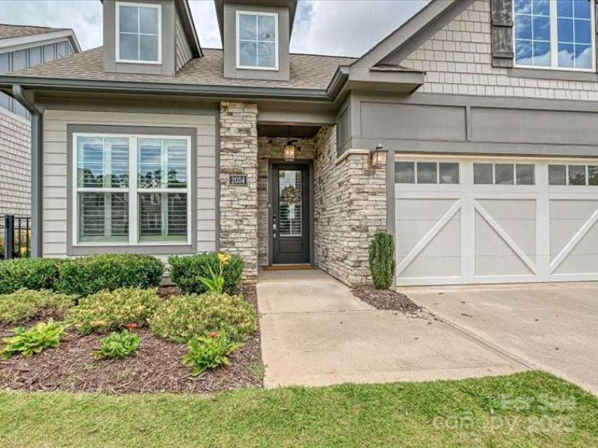 2034 Laney Pond Road, Matthews, NC 28104.  MLS# CAR4277019, YatesRealty ID 25923. 