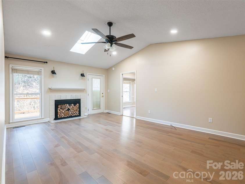 8 Turkey Toe Lane, Arden, NC 28704.  MLS# CAR4345806, YatesRealty ID 25923. 