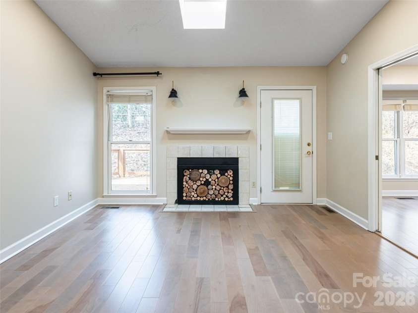 8 Turkey Toe Lane, Arden, NC 28704.  MLS# CAR4345806, YatesRealty ID 25923. 