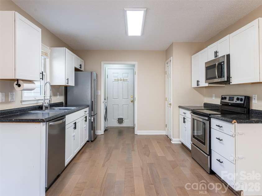 8 Turkey Toe Lane, Arden, NC 28704.  MLS# CAR4345806, YatesRealty ID 25923. 