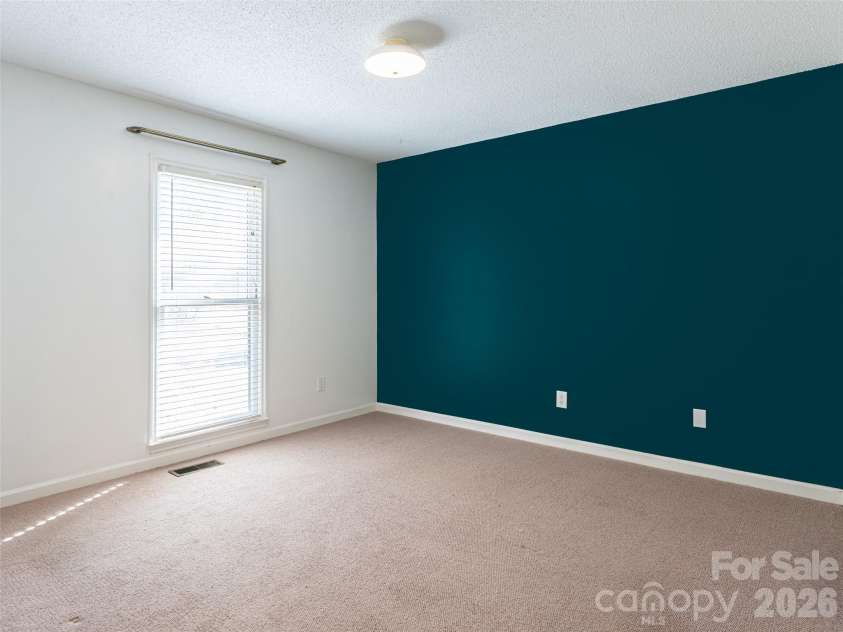 8 Turkey Toe Lane, Arden, NC 28704.  MLS# CAR4345806, YatesRealty ID 25923. 