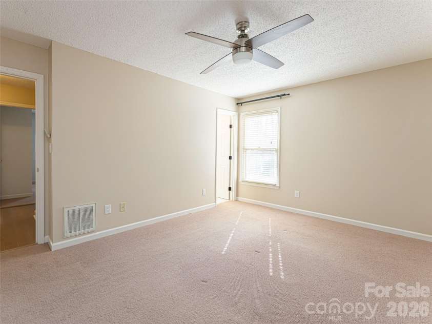 8 Turkey Toe Lane, Arden, NC 28704.  MLS# CAR4345806, YatesRealty ID 25923. 