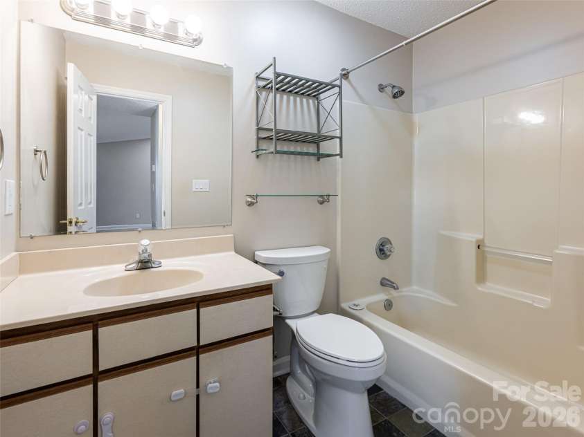 8 Turkey Toe Lane, Arden, NC 28704.  MLS# CAR4345806, YatesRealty ID 25923. 
