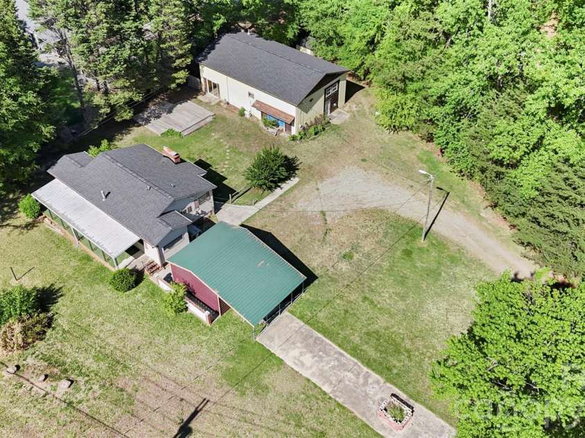 5208 Hickory Grove Road, Mount Holly, NC 28120.  MLS# CAR4369227, YatesRealty ID 25924. 