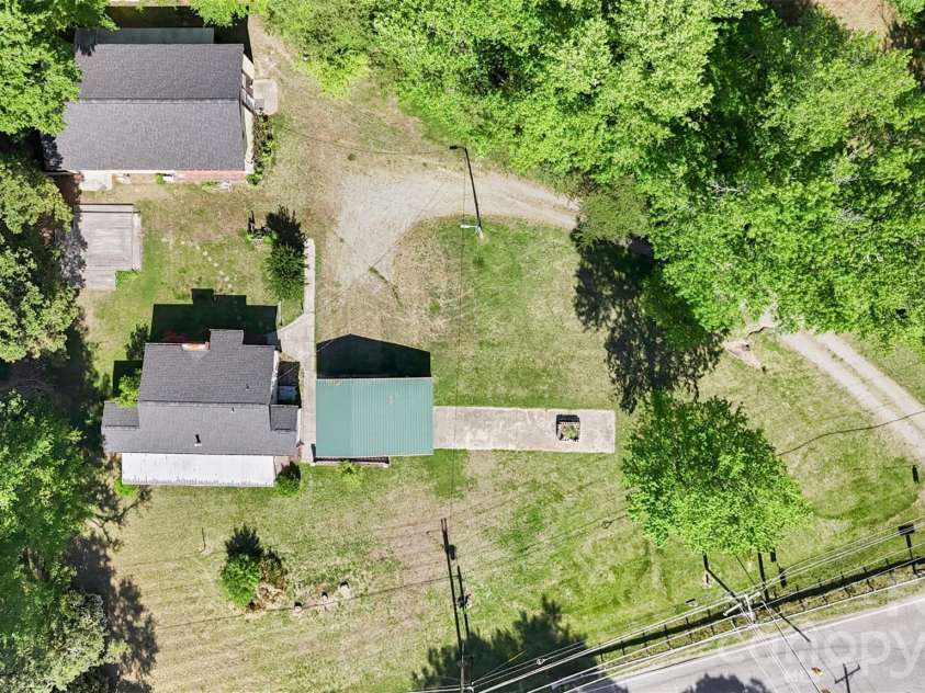 5208 Hickory Grove Road, Mount Holly, NC 28120.  MLS# CAR4369227, YatesRealty ID 25924. Plenty of space!
