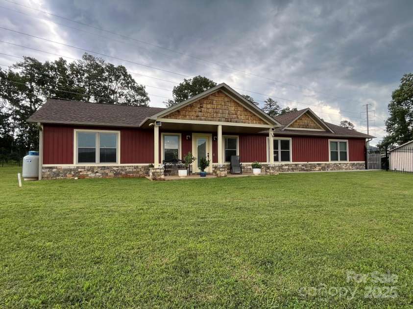 58 Mary's Lane, Marion, NC 28752.  MLS# CAR4274922, YatesRealty ID 25926. 