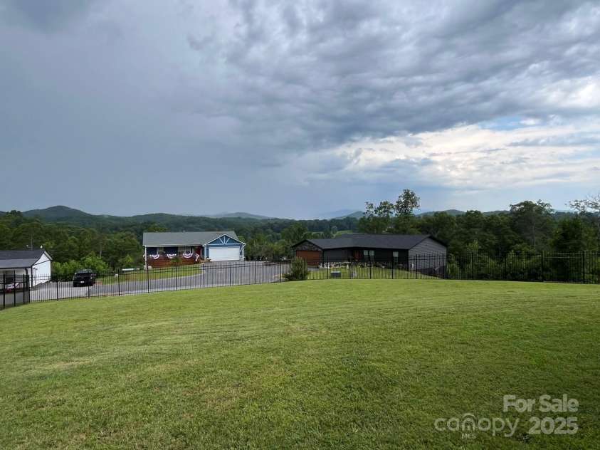 58 Mary's Lane, Marion, NC 28752.  MLS# CAR4274922, YatesRealty ID 25926. 