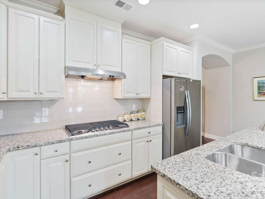 1001 Manorwyck Farms Drive, Waxhaw, NC 28173.  MLS# CAR4276349, YatesRealty ID 25927. 