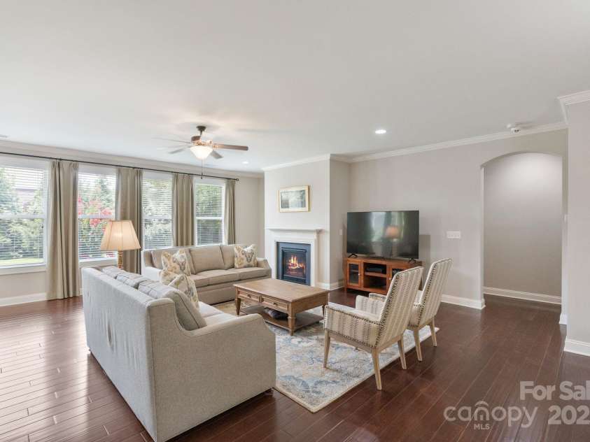 1001 Manorwyck Farms Drive, Waxhaw, NC 28173.  MLS# CAR4276349, YatesRealty ID 25927. 