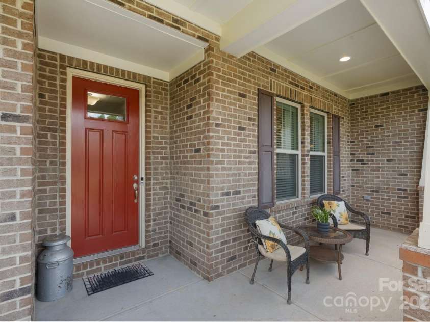 1001 Manorwyck Farms Drive, Waxhaw, NC 28173.  MLS# CAR4276349, YatesRealty ID 25927. 