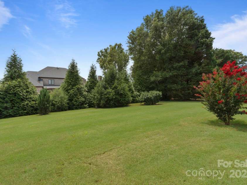 1001 Manorwyck Farms Drive, Waxhaw, NC 28173.  MLS# CAR4276349, YatesRealty ID 25927. 