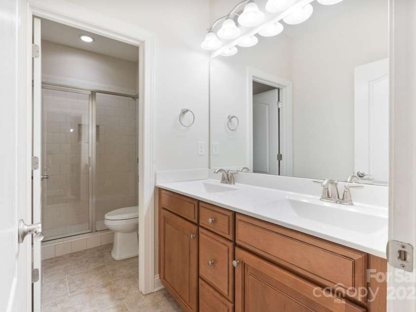 1001 Manorwyck Farms Drive, Waxhaw, NC 28173.  MLS# CAR4276349, YatesRealty ID 25927. 