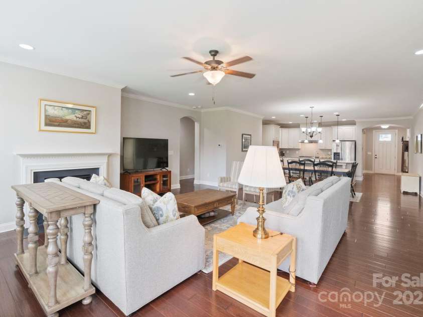 1001 Manorwyck Farms Drive, Waxhaw, NC 28173.  MLS# CAR4276349, YatesRealty ID 25927. 