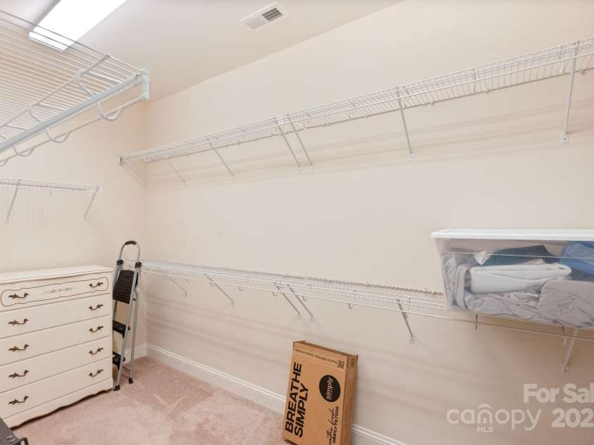 1001 Manorwyck Farms Drive, Waxhaw, NC 28173.  MLS# CAR4276349, YatesRealty ID 25927. 