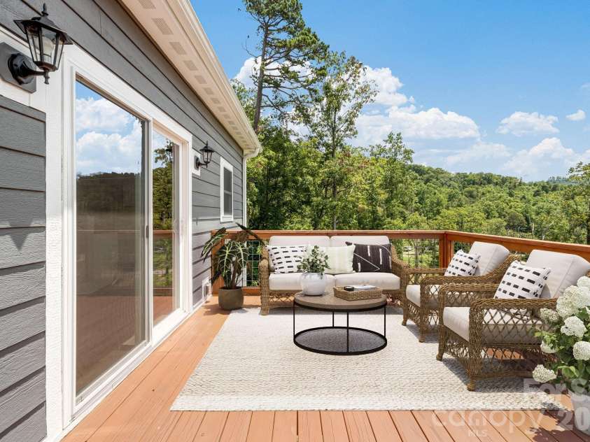 338 Espen Ridge, Woodfin, NC 28804.  MLS# CAR4381331, YatesRealty ID 25927. 