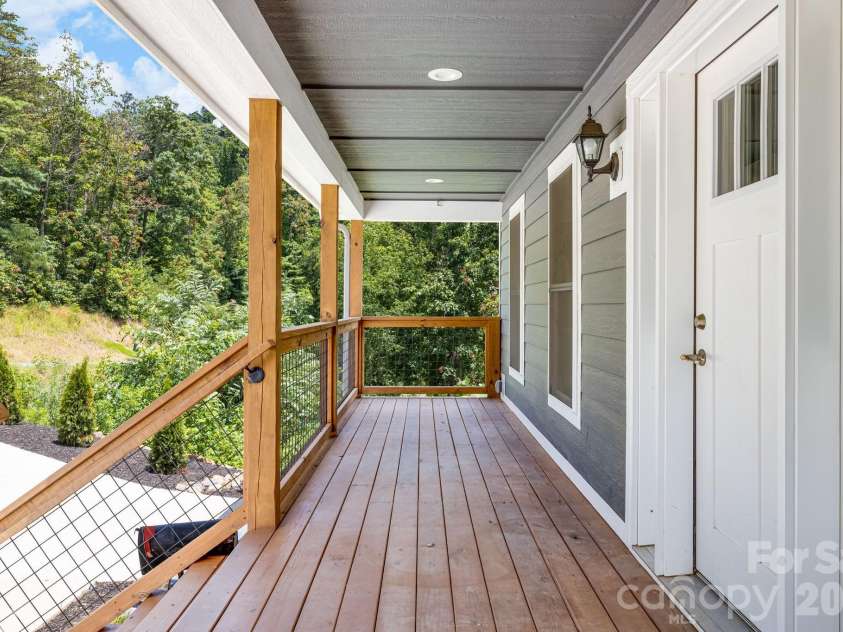 338 Espen Ridge, Woodfin, NC 28804.  MLS# CAR4381331, YatesRealty ID 25927. 