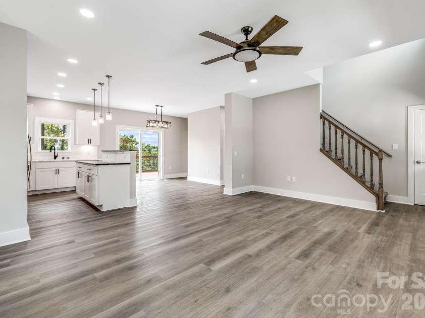 338 Espen Ridge, Woodfin, NC 28804.  MLS# CAR4381331, YatesRealty ID 25927. 