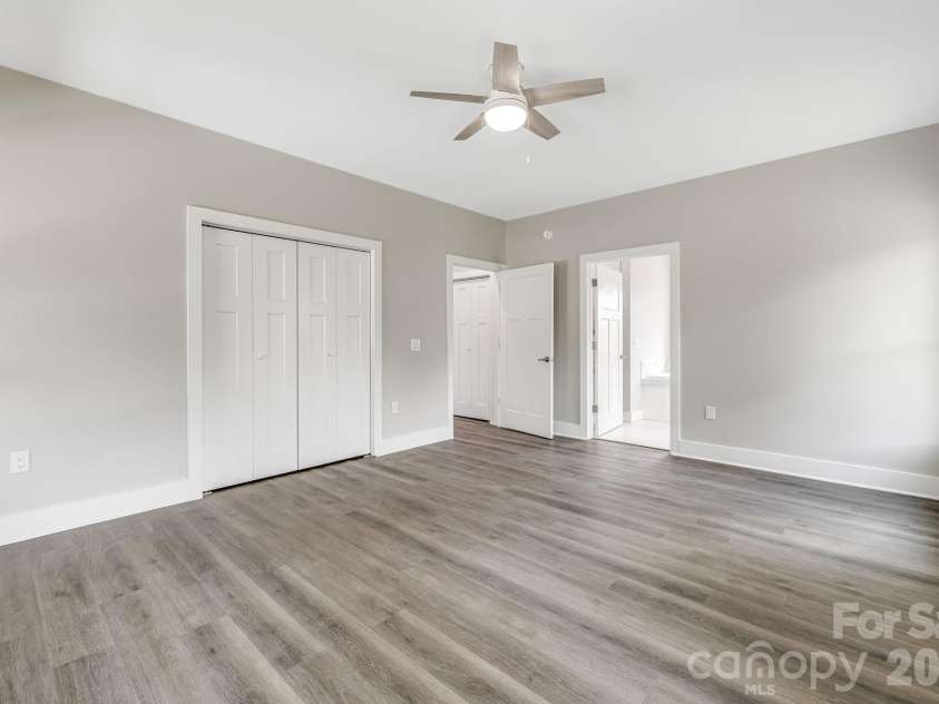 338 Espen Ridge, Woodfin, NC 28804.  MLS# CAR4381331, YatesRealty ID 25927. 