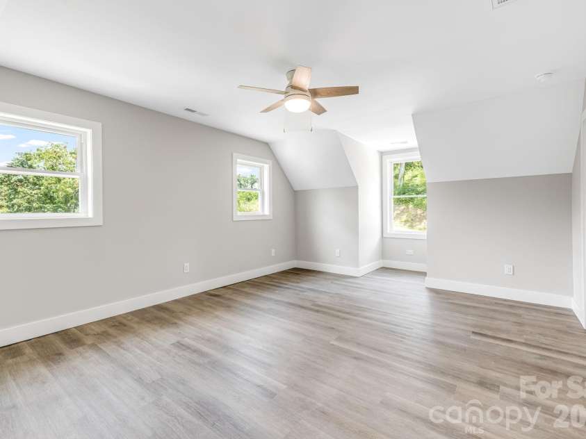 338 Espen Ridge, Woodfin, NC 28804.  MLS# CAR4381331, YatesRealty ID 25927. 
