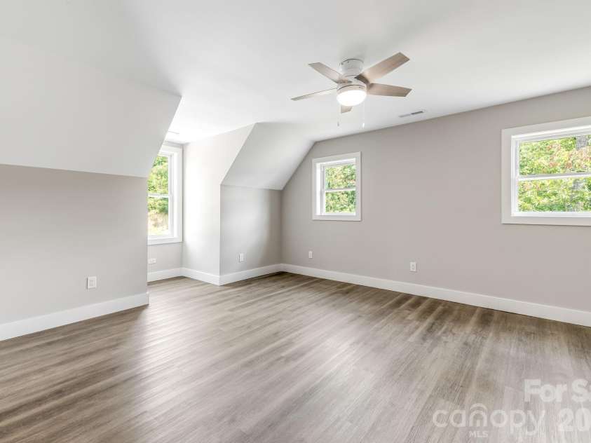 338 Espen Ridge, Woodfin, NC 28804.  MLS# CAR4381331, YatesRealty ID 25927. 