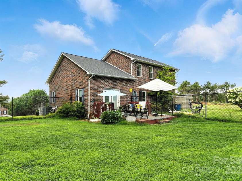 157 Whittington Ridge Drive, Taylorsville, NC 28681.  MLS# CAR4281302, YatesRealty ID 25928. 