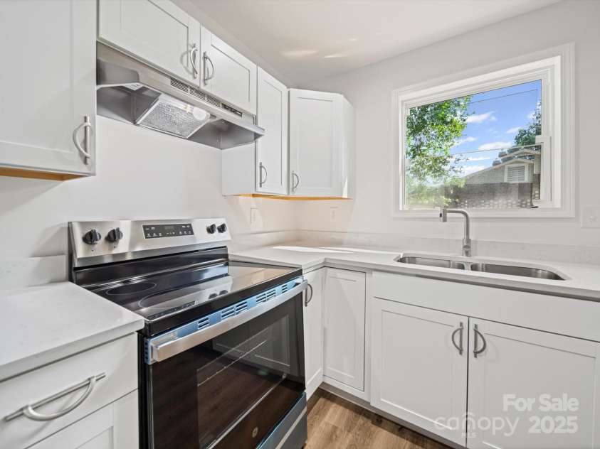 821 1st Street, Kings Mountain, NC 28086.  MLS# CAR4275524, YatesRealty ID 25929. 