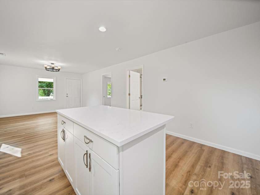 821 1st Street, Kings Mountain, NC 28086.  MLS# CAR4275524, YatesRealty ID 25929. 