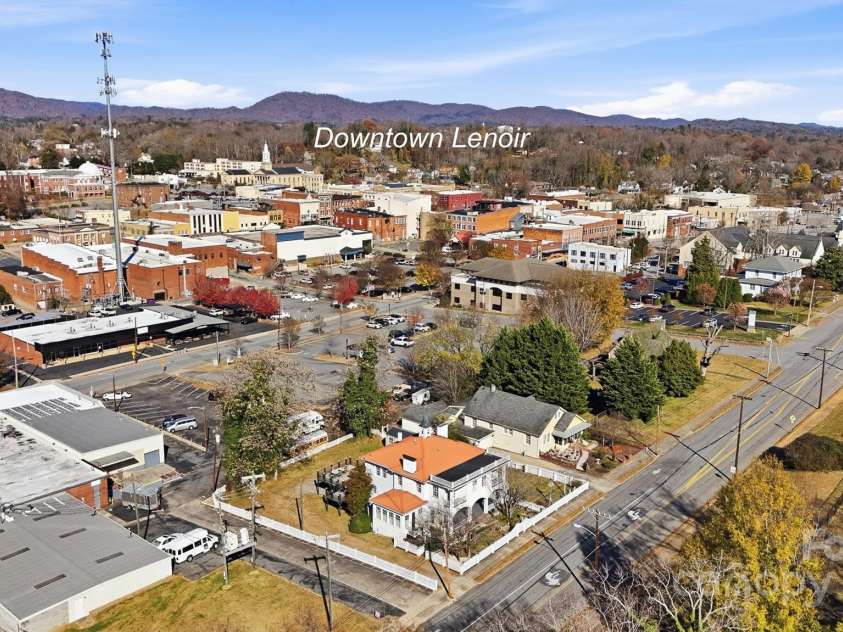 1010 College Avenue, Lenoir, NC 28645.  MLS# CAR4322808, YatesRealty ID 2593. 