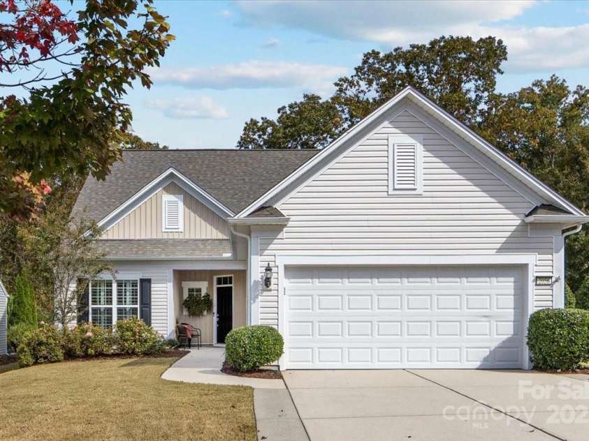 2056 Kennedy Drive, Fort Mill, SC 29707.  MLS# CAR4314577, YatesRealty ID 2593. 