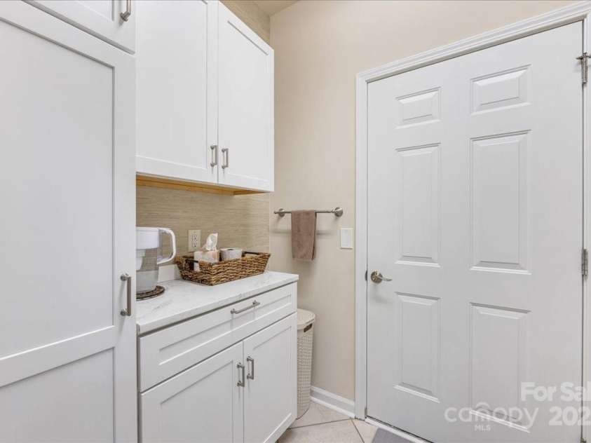 2056 Kennedy Drive, Fort Mill, SC 29707.  MLS# CAR4314577, YatesRealty ID 2593. 