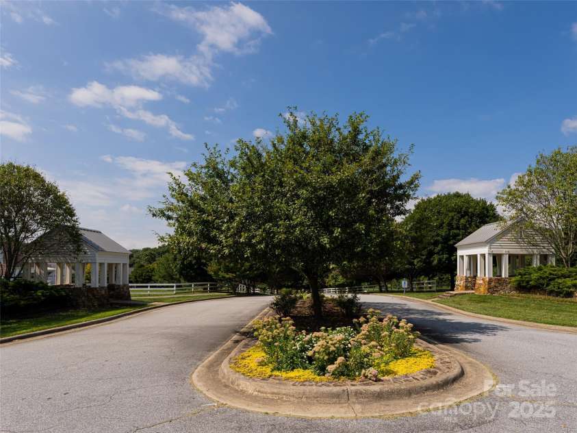 59 Rockbridge Road, Mills River, NC 28759.  MLS# CAR4218172, YatesRealty ID 2593. 