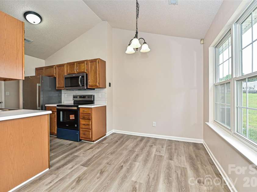 2015 Slater Springs Drive, Charlotte, NC 28216.  MLS# CAR4371256, YatesRealty ID 25930. 
