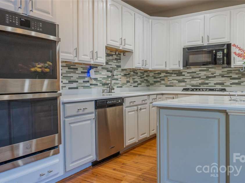 3114 Luke Crossing Drive, Charlotte, NC 28226.  MLS# CAR4316340, YatesRealty ID 25930. 