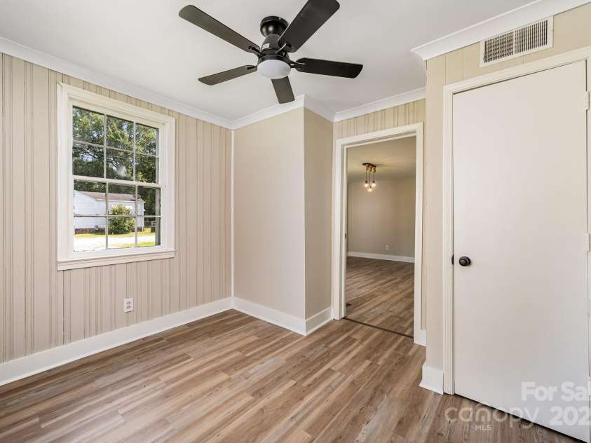 191 Elliott Street, Chester, SC 29706.  MLS# CAR4276776, YatesRealty ID 25932. 