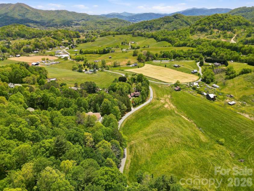 2131 Coleman Mountain Road, Waynesville, NC 28785.  MLS# CAR4377918, YatesRealty ID 25932. 