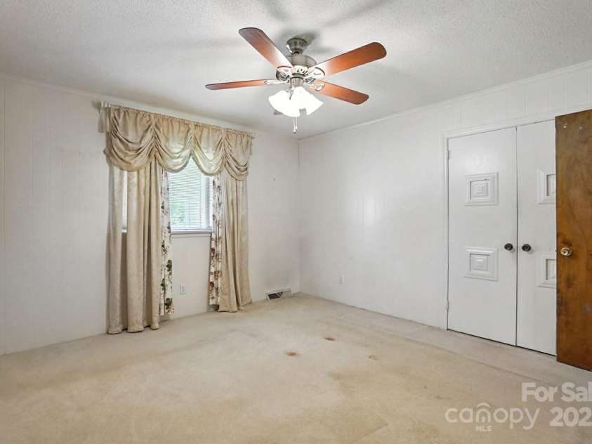 13909 Idlewild Road, Matthews, NC 28105.  MLS# CAR4272282, YatesRealty ID 25933. Bedroom 3