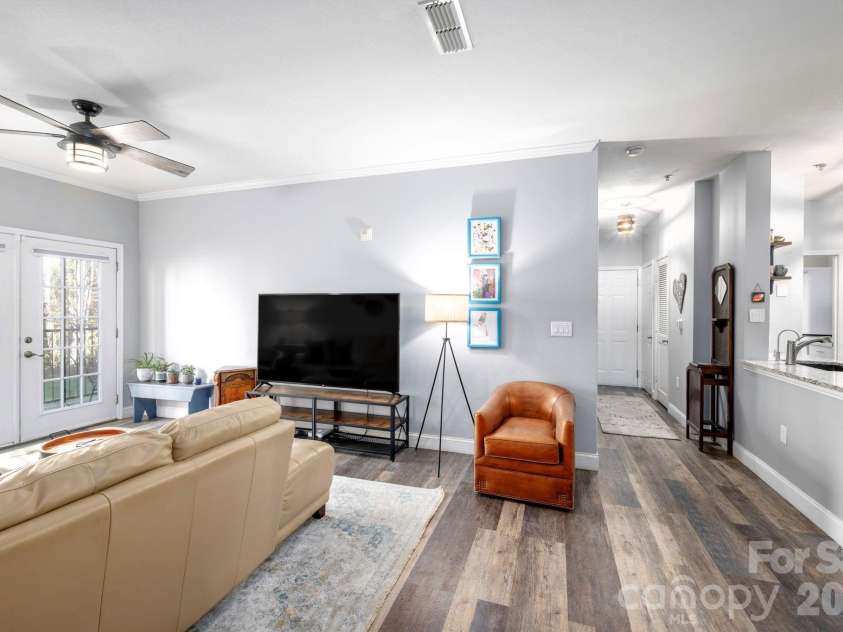 600 Vista Lake Drive, Candler, NC 28715.  MLS# CAR4318496, YatesRealty ID 25933. Luxury Vinyl Plank Floors Throughout