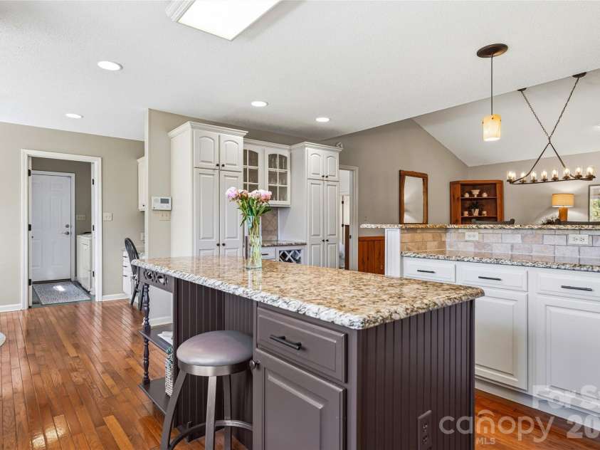 51 White Pine Circle, Fletcher, NC 28732.  MLS# CAR4380426, YatesRealty ID 25934. 