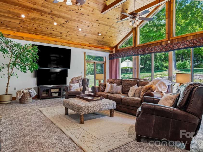 51 White Pine Circle, Fletcher, NC 28732.  MLS# CAR4380426, YatesRealty ID 25934. 