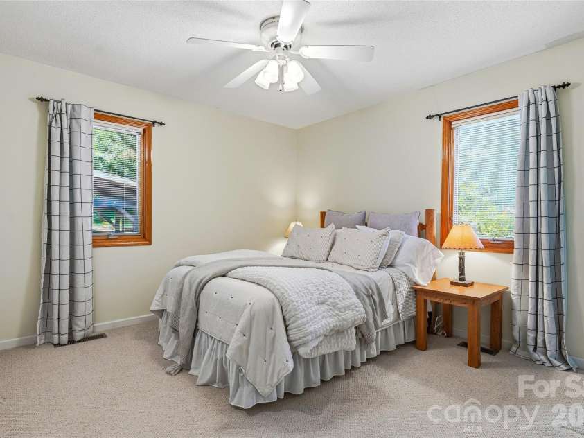 51 White Pine Circle, Fletcher, NC 28732.  MLS# CAR4380426, YatesRealty ID 25934. 