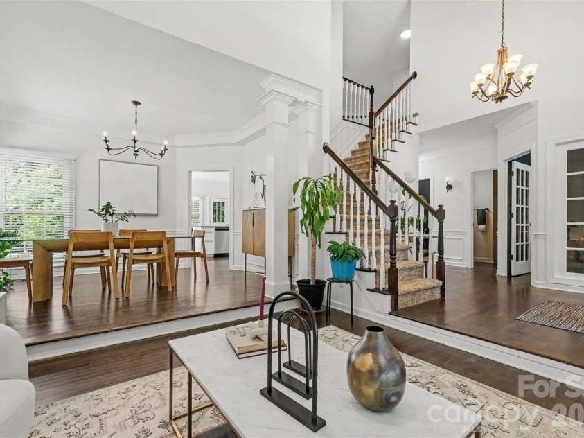 6213 Knightsgate Court, Charlotte, NC 28269.  MLS# CAR4370550, YatesRealty ID 25935. 