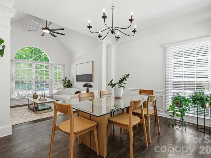 6213 Knightsgate Court, Charlotte, NC 28269.  MLS# CAR4370550, YatesRealty ID 25935. 
