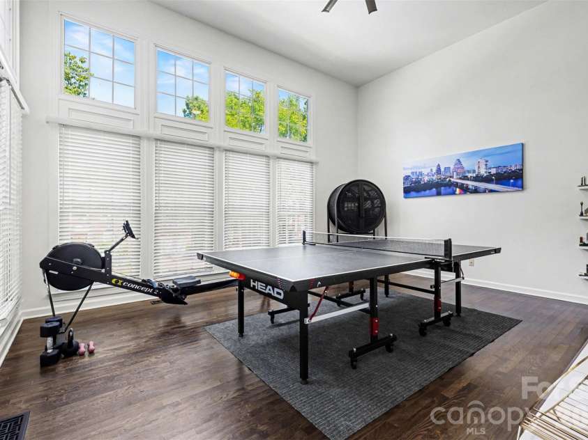 6213 Knightsgate Court, Charlotte, NC 28269.  MLS# CAR4370550, YatesRealty ID 25935. 