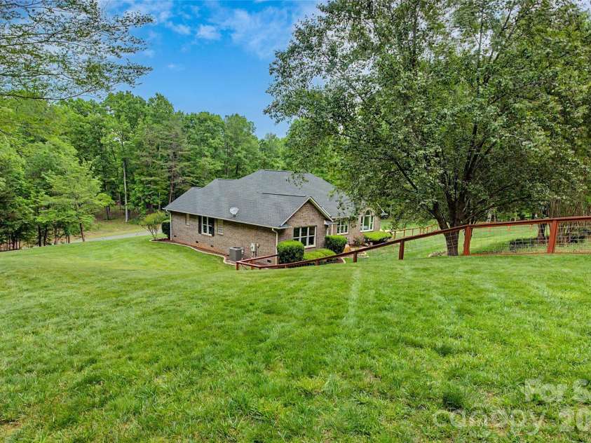 293 Bent Tree Drive, Rutherfordton, NC 28139.  MLS# CAR4381988, YatesRealty ID 25937. 