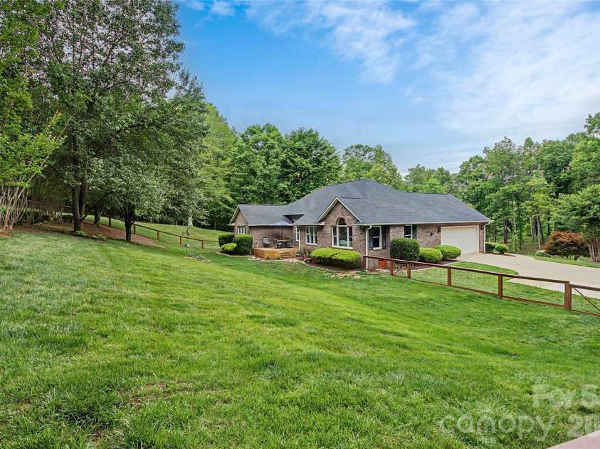 293 Bent Tree Drive, Rutherfordton, NC 28139.  MLS# CAR4381988, YatesRealty ID 25937. 