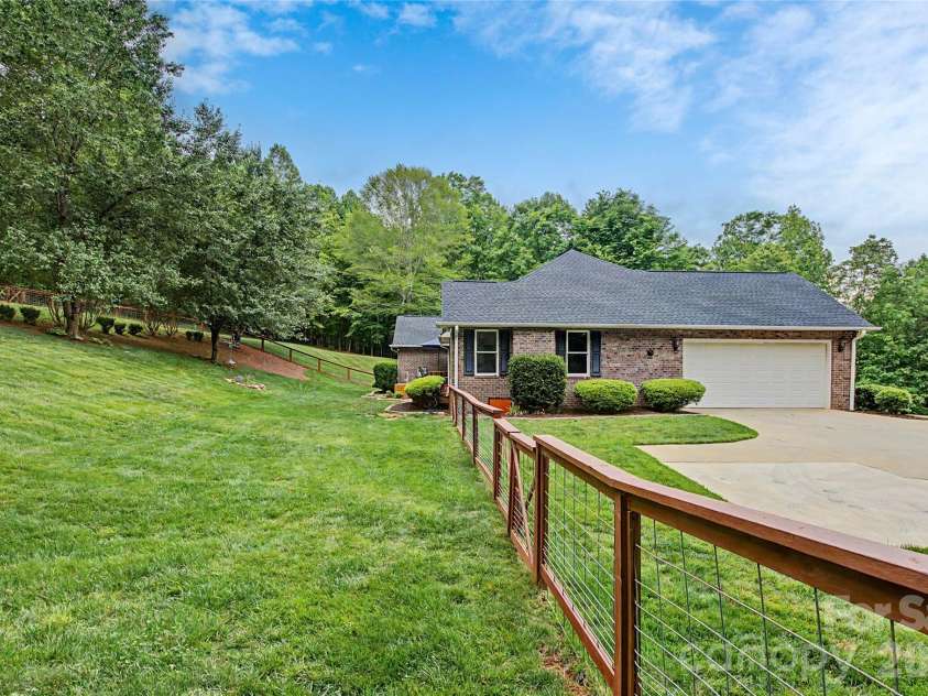 293 Bent Tree Drive, Rutherfordton, NC 28139.  MLS# CAR4381988, YatesRealty ID 25937. 