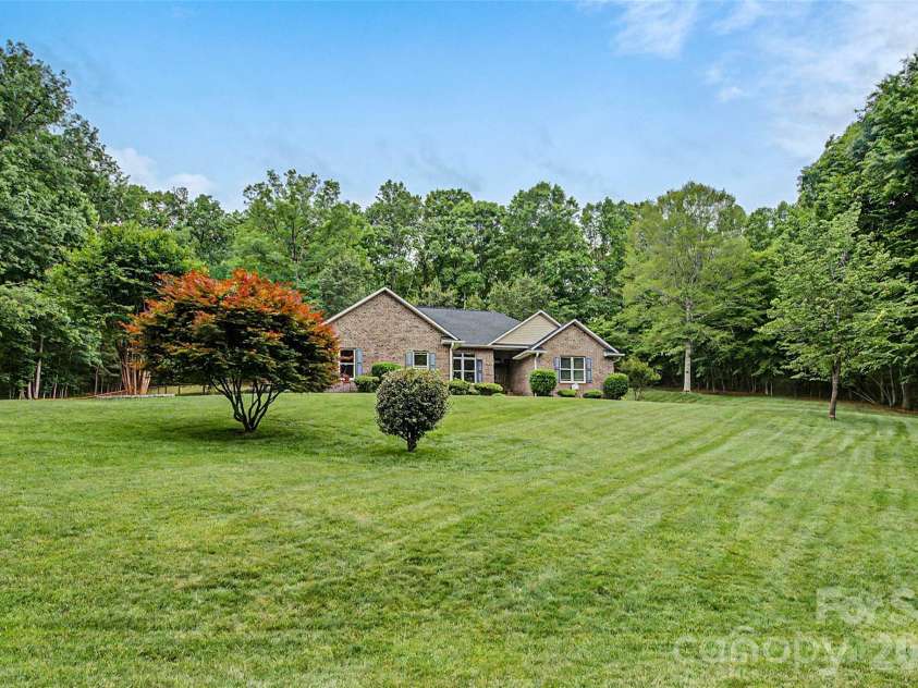 293 Bent Tree Drive, Rutherfordton, NC 28139.  MLS# CAR4381988, YatesRealty ID 25937. 
