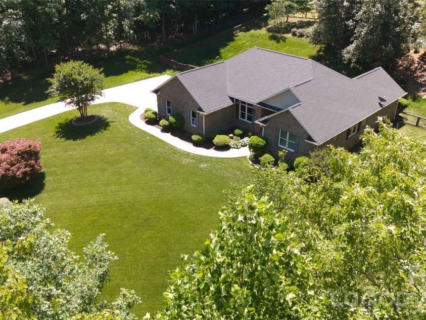 293 Bent Tree Drive, Rutherfordton, NC 28139.  MLS# CAR4381988, YatesRealty ID 25937. 